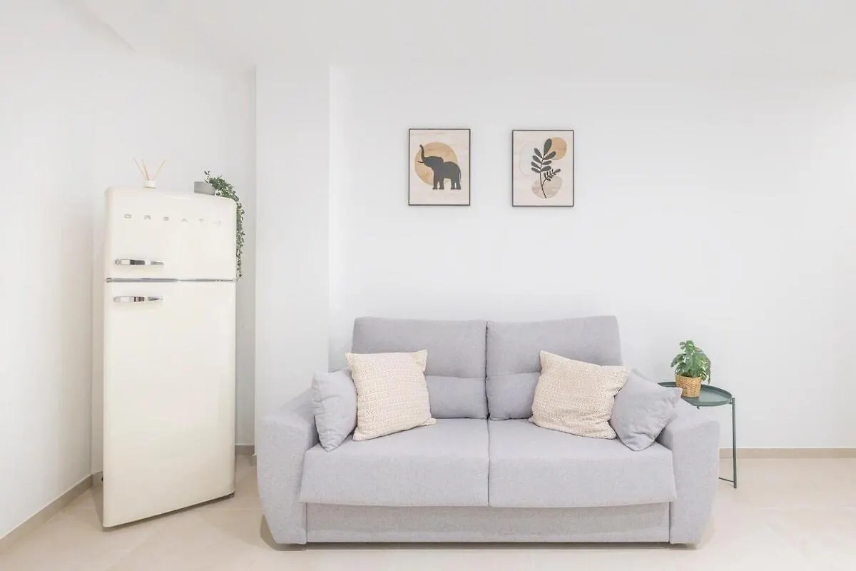 Bhost - Iceberg Apartment Tarifa 0*,  Spain